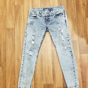 Guess fade weathered style light blue jeans